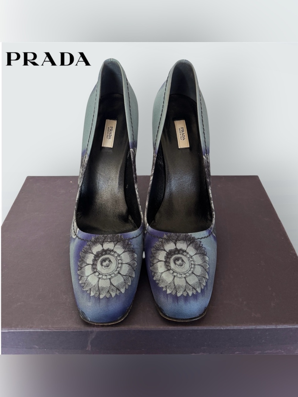 ⬇️ Prada CALZATURE DONNA Twill Rosoni Floral Sculpted Curve Heel Vintage Pumps - Picture 4 of 16